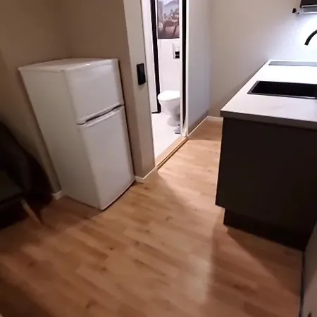 Newly Renovated With Separate Entrance Daire Tromsø