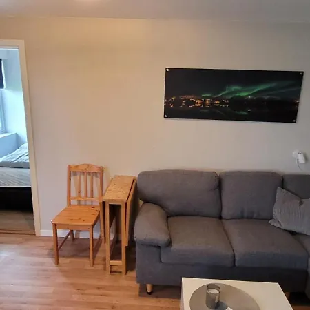 Newly Renovated With Separate Entrance Tromsø