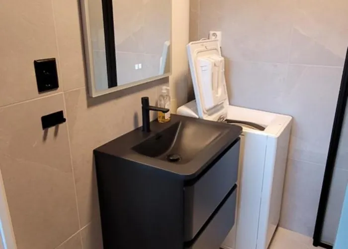 Newly Renovated With Separate Entrance Tromsø